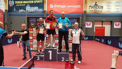 19 39 podium