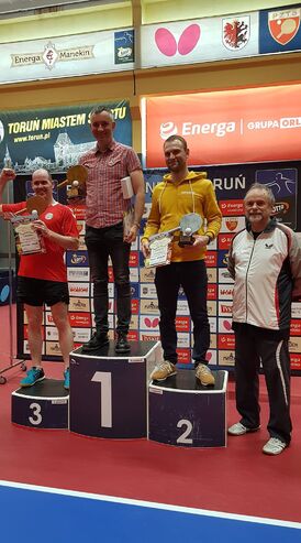 19 39 podium